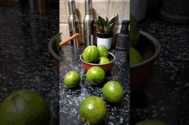 Bilkul Street Style Mein.....#guavachaat #gauav  #shorts #ytshorts