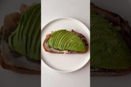 Healthy & Quick meals black sesame toast #quickmeals #blacksesame