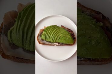 Healthy & Quick meals black sesame toast #quickmeals #blacksesame