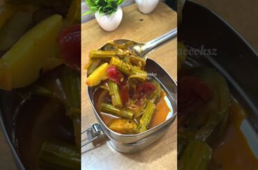 Lunch Recipe: Rice n murangakkai veg kulambu| chicken fry | fruit #shortsfeed #lunchideas #lunchbox