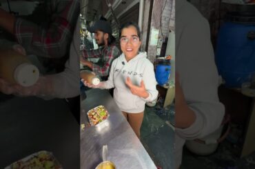 She Sells Healthy Salad on Streets #shorts #ytshorts #youtubeshorts