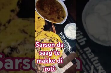 @CookingwithLajjawati #shorts #cooking #sarsonkasaagmakkikiroti #winterrecipe #punjabistyle #foryou