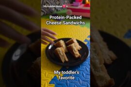 My toddler's favorite breakfast with me #recipe#shorts#sandwich#cheesesandwich#protein#highprotein