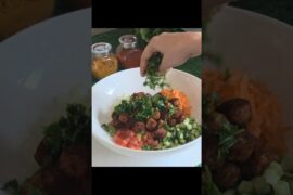 HIGH PROTEIN-SALAD RECIPE#Soya Chunks Salad#salads#saladrecipes#weightlossrecipes#food#shorts