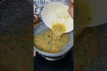 5-Minute Veggie Omelette for Busy Mornings #shorts #breakfast #easyrecipe #eggs #omelette #healthy