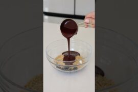 Healthy Chocolate Crunch Bites Recipe (High Flavanol, No Sugar Added) | Easy Superfood Snack #cacao