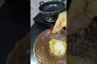 Lauki ki mathri#food #homecuisine #recipe #trendingshorts #easyrecipe #tastyfood #healthyrecipes