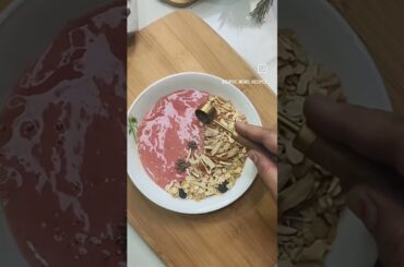 weightloss smoothie bowl Day-1 | strawberry oats