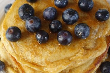 Greek Yogurt Pancakes | Healthy Breakfast Idea