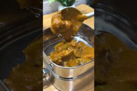 Lunch Recipe: Ghee Rice n Chicken kulambu | fruit n snacks #shortsfeed #lunchideas #lunchbox