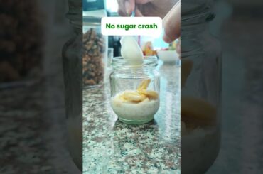 Day 2: Easy healthy breakfast Oat Banana