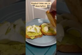 Healthy Avocado Egg Toast | Quick Breakfast in 5 Minutes | #trending #shortsfeed #cooking #avocado