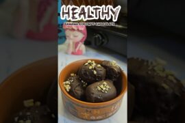 this banana coconut combo hits different #shorts #tasty #viral #shortsfeed #chocolate #healthy #try