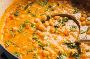 Quick Chickpea Soup for Busy Days | Healthy One-Pot Recipe