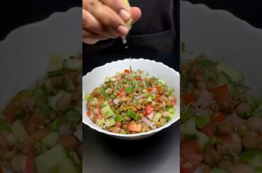 Easy Healthy Salad with Peanuts, Moong and Veggies