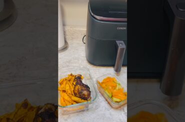 I don’t play with my food! #airfryerrecipes #sweetpotatorecipes #chickendinner #lunchtime #healthy