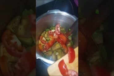 Aalu Sem ki Subji #food #recipe  #broadbeansrecipe #healthy  #trendingshorts #lunch #dinner #viral
