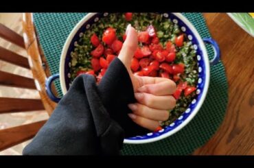 Reject Normie Salad, Embrace Tabbouleh. (healthy recipe)