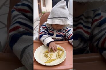 Mom life | Finger food for 8 month old baby | healthy recipes #youtubeshorts #shorts