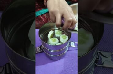 Episode 263 | Paratha Aloo Parwal Sabji aur Salad | Simple Desi Lunchbox Idea