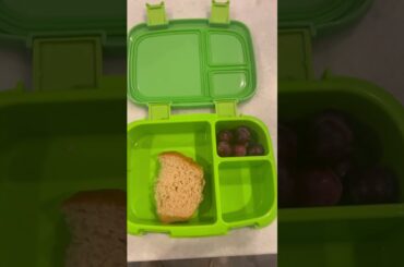 Easy and healthy lunch idea for kids! #easy #healthy #lunch #kidslunchbox #lunchideas