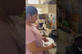 Healthy Beetroot Paratha | Pink Soft Paratha Recipe | Kids Favorite Breakfast | Radha Ki Kitchen