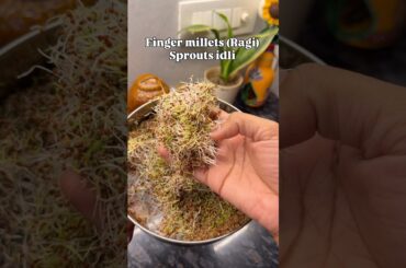 Healthy breakfast lovers, save this protein-packed idli recipe now #ragi #ragiidli #ragirecipes #yt