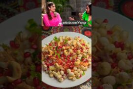 Ravina Tandon 's Favourite Masala Makhana Recipe #ytshorts #shorts #makhana #healthy