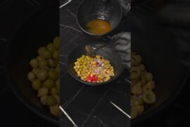 Easy Mediterranean Chickpea Salad Recipe | Fresh & Healthy Salad #veganrecipes