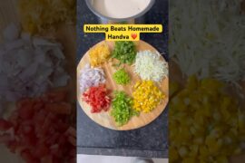 Loaded with veggies, full of flavor #Handva #HealthyFood #GujaratiFood #Homemade #HealthyRecipes