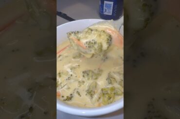Broccoli cheddar soup#food #shorts #recipe #easy #viral #cooking #lunch #foodie #fyp #subscribe