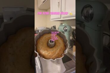 Quick And Moist Banana Bread Recipe!#BananaBread #CakeMixRecipe #EasyBaking