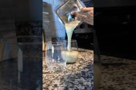 Quick & Healthy Breakfast Smoothie for Busy Mornings #breakfastideas