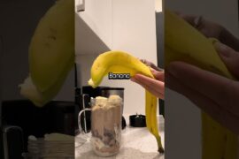 Easy high protein smoothie recipe #contentcreator #proteinsmoothies #healthyrecipes #fitness #sober