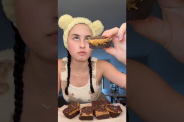 My healthy salted caramel brownie bars #brownie #healthydessert #healthyrecipes