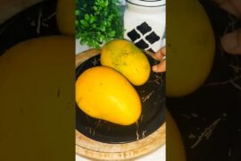 Healthy breakfast recipes by Acharya Manish ji #shortvideo #mango #health #healthytips #fruitschaat