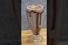 chocolate banana milkshake #viral #food #recipe #video #milkshake #quickbiteswithuzair