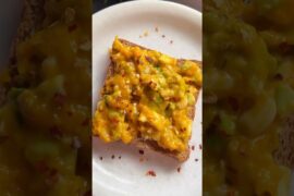 This Toast is sweet, spicy, creamy & ready in minutes! Quick & Simple Easy Recipe #shorts #ytshorts