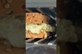 HighProtein CheeseChilli Sandwich #food #sandwich #highprotein #trending #youtubeshorts #omkarpawar
