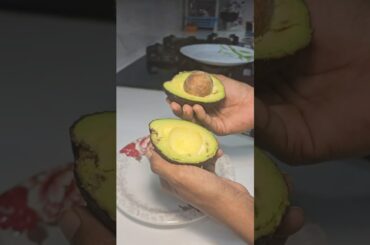 AvocadoToast in 5 min| Simple & Healthy breakfast | Indian style #shortvideo #avocado #avocadotoast