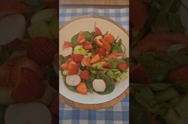 Delicious and healthy salad #salad #saladrecipe #fruitsalad #healthyfood #vegan