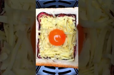 The Ultimate 5 Minute Breakfast Sandwich #healthy #breakfast #shorts
