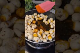 Makhana bhel easy healthy snack #shorts #snacks #bhel #shortsfeed #trending #viral #makhana #recipe