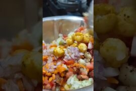 Crunchy Makhana Veggie Salad | Healthy High-Protein Snack | Easy 5-Minute Weight Loss Recipe#food