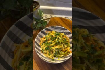 The Healthiest Salad You'll Actually Crave #anuradhabhaiya #healthysalad