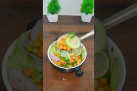 Easy salad recipe cucumber & Bhiga Chana #shorts #youtubeshorts #saladrecipe
