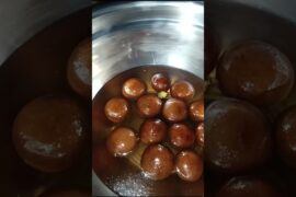 Brown bread rasgulla/gulab jamun recipe #shorts #khushikiduniya #sweet #youtubeshorts #bread