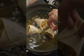 open cone samosa#shorts#youtubeshorts#food#cooking#nashta#shortvideo#shortsfeed#viral#viralvideo