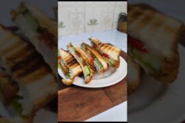 Quick and easy Sandwich recipe | Vegetable sandwich| #cravings #snacks#ytshorts#trendingshorts#viral