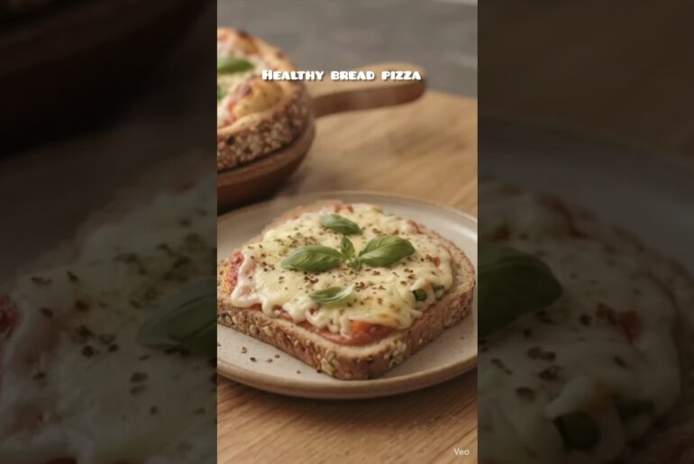 Crispy, Cheesy & Healthy: Veg Bread Pizza at Home#healthy bread pizza#healthy snack#trending#viral